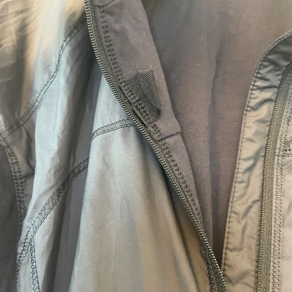 lululemon Rush Hour Jacket Size 6 Black - Picture 8 of 11